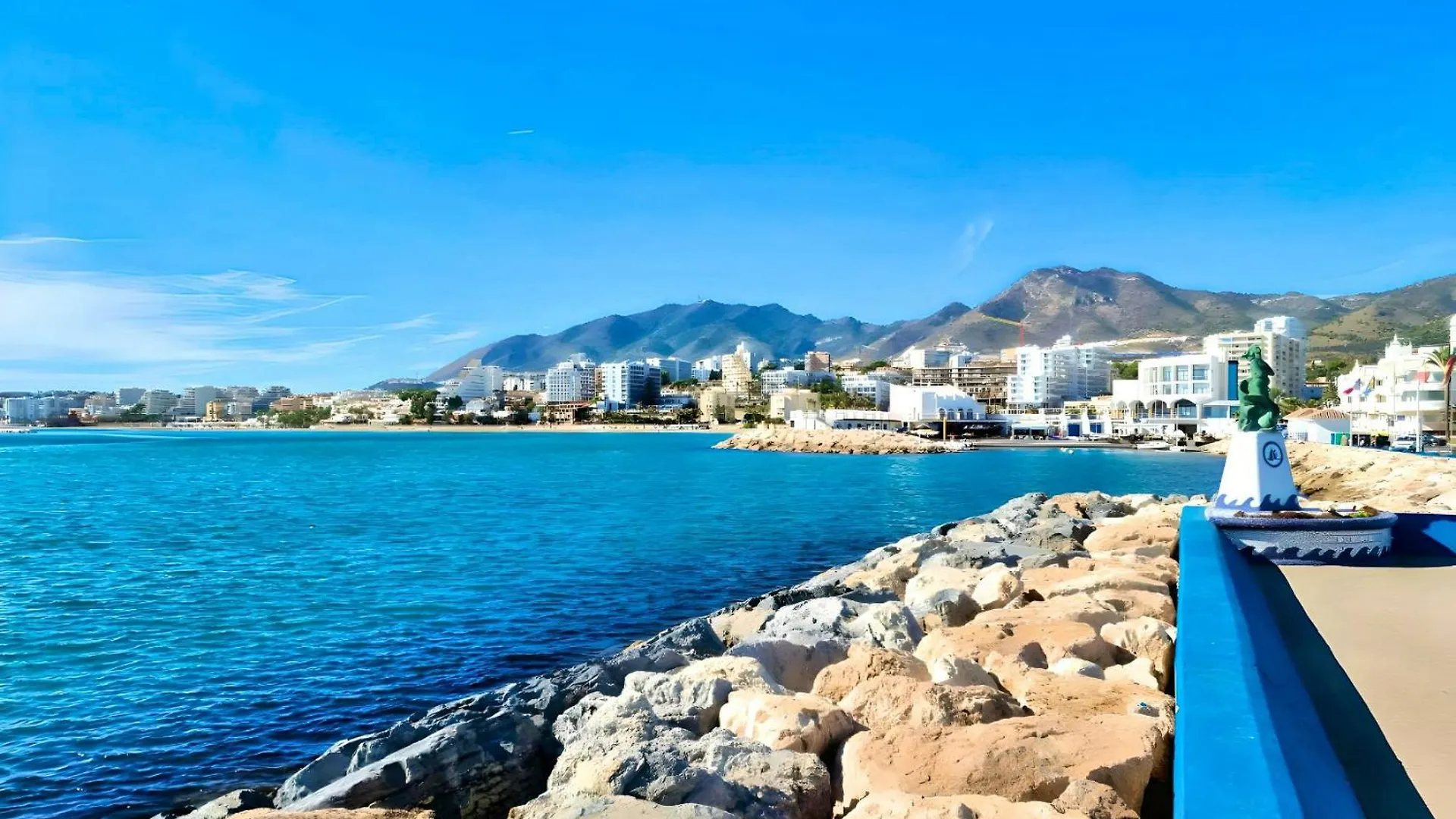 Apartament Elegant Studio With Sea View In Benalmadena 30 M²