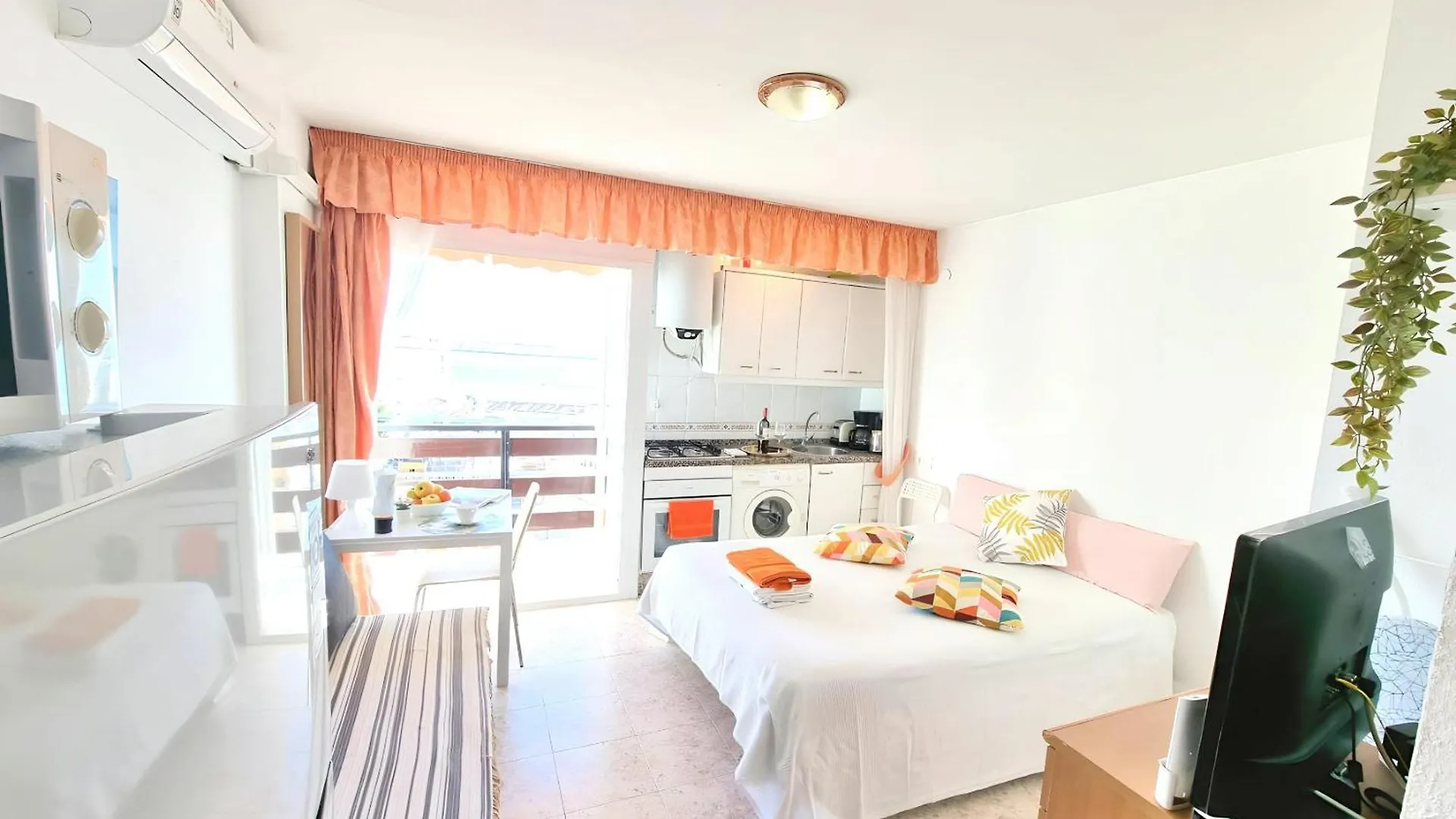 Apartament Elegant Studio With Sea View In Benalmadena 30 M² Hiszpania