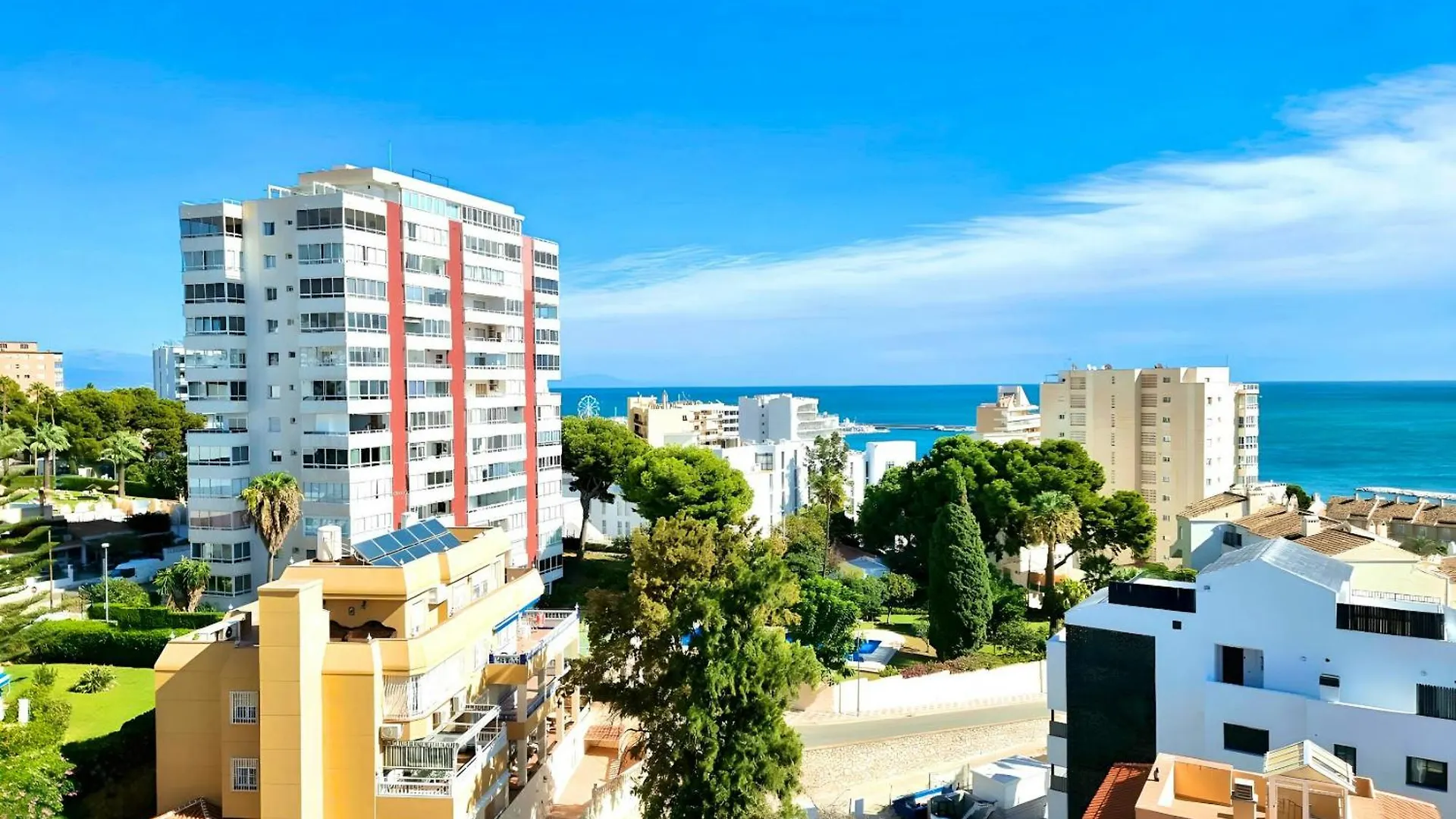 Apartmán Elegant Studio With Sea View In Benalmadena 30 M²